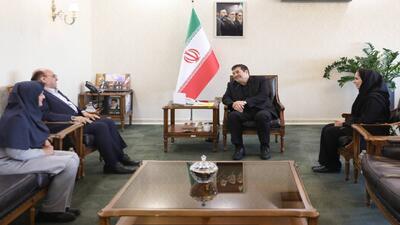  بررسی برنامه‌های توسعه بدمینتون ایران در دیدار مسئولان فدراسیون با وزیر ورزش