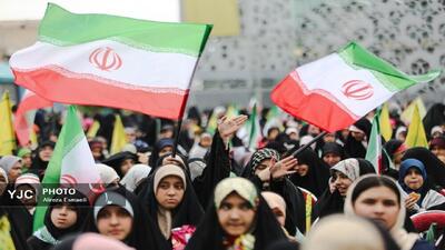  تداوم باشکوه اجتماعات شبانه در میادین تهران
