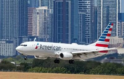  یک هواپیما با مقصد نامشخص در آسمان ایران