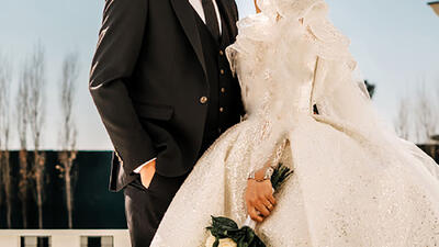  عکس / این دختر در مدت 2 سال با 8 پسر ازدواج کرد / دامادها همگی شکایت کردند