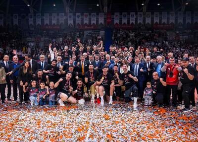  غول ترسناک ترک مثل آب خوردن قهرمان شد