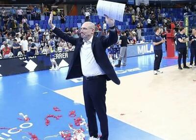  پیاتزا: خداحافظ میلان دوست‌داشتنی، سلام ورشو