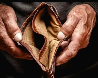  روزنامه اعتماد:گران‌فروشی حربه‌ای از طرف دشمن است