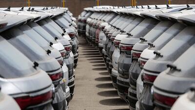  بازار خودرو در دوراهی رکود و گرانی/ حالا زمان خرید است؟