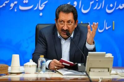  وزیر صمت: افزایش قیمت خودرو برای خالی کردن جیب مردم درست نیست / تامین ورق‌های فولادی خودروسازان