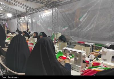  موکب مردمی «نذر پرچم» در زنجان؛ اینجا عشق به وطن کوک می‌خورد - تسنیم
