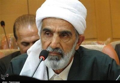  انتقاد امام جمعه سنندج از سیاست‌های خصمانه آمریکا/آینده ایران روشن است - تسنیم