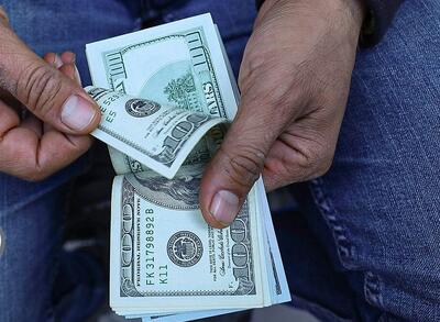  سرگیجه در بازار ارز؛ نرخ واقعی دلار چند؟ ۱۸۴ یا ۱۵۴؟
