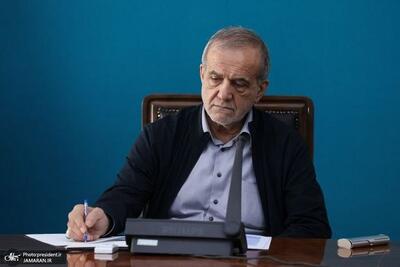  پزشکیان: معلمان معماران عزت نسل آینده هستند