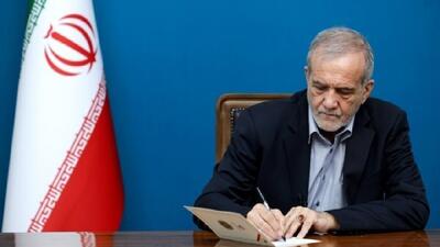  پزشکیان: تمام توان و ظرفیت‌ها را برای بهبود شرایط معلمان به کار گرفته‌ام