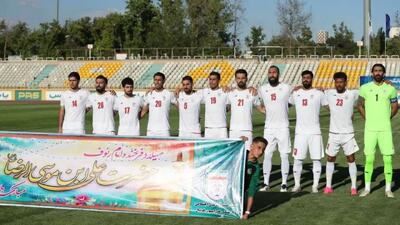  ۱۵۶ و ۱۰۴ روی پیراهن تیم ملی