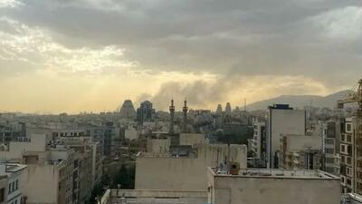  نمایی دیگر از آتش‌سوزی پاساژ ارغوان در شهر اندیشه