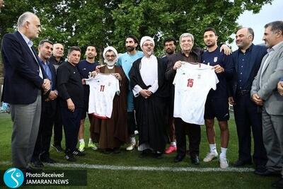  بازدید دبیر شورای عالی انقلاب فرهنگی و معاون فرهنگی وزارت ورزش از اردوی تیم ملی فوتبال