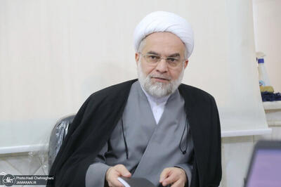  نماینده ولی فقیه در کردستان جواب امام جمعه رشت را داد / تنوع حجاب را بپذیریم، این تضادی با غیرت ندارد