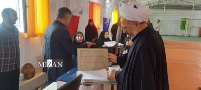  بازدید سر زده رئیس کل دادگستری زنجان از پلیس فتا، کلانتری و آگاهی