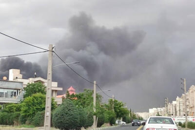  پاساژ ارغوان اندیشه طعمه حریق شد