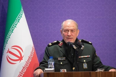  سرلشکر رحیم‌صفوی: امپراطوری آمریکا رو به زوال است