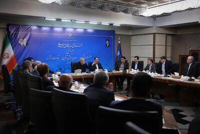  روایت رئیس جمهور از دیدار دو ساعت و نیمه با رهبر معظم انقلاب/تاکید پزشکیان بر هم‌افزایی دولت و اصناف