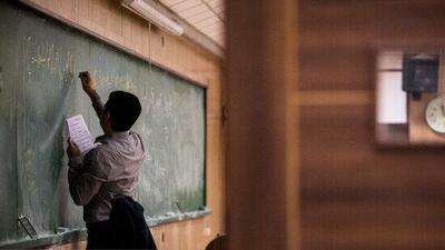 معاون وزیر آموزش و پرورش :  فعلاً آموزش فقط «مجازی» است