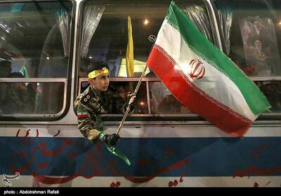  تکرار تاریخ در همدان؛ نوجوانان با لباس رزم آماده نبرد با دشمن - تسنیم