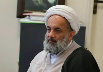  مجتبی روحانی، امام جمعه بابل: مصلحت جامعه ما «حفظ وحدت» است / حتی تذکراتی که ممکن است به حق هم باشند، به صلاح جامعه ما نیست / خطر بزرگی در اطراف ما است و اگر بخواهیم به خرده مسائل دیگری برسیم بزرگترین خطر است / تریبون‌داران از مسائلی که ممکن است موجب شکاف یا خط‌کشی در جامعه شود، پرهیز کنند