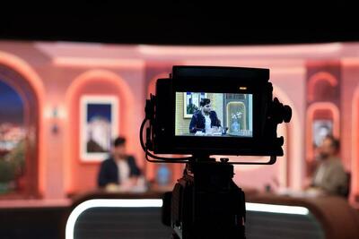  مدیرکل روابط‌عمومی صداوسیما از پشت صحنه برنامه «زمانه» بازدید کرد + تصاویر