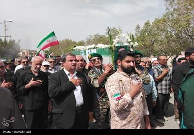  تشییع پیکر شهید جنگ تحمیلی سوم در دشتستان - تسنیم