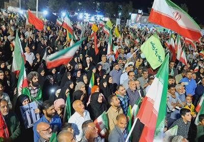  خروش انقلابی در شب‌های قدرِ انقلاب/ استاندار پاسخگوی مطالبات مردم شد - تسنیم
