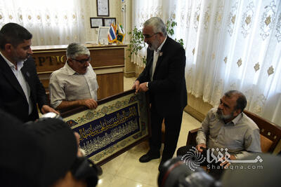  گزارش تصویری شفقنا از بازدید تولیت آستان مقدس علوی از خانواده های آسیب دیده جنگ رمضان