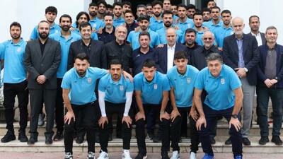  پزشکیان : تیم ملی فوتبال، نماینده غرور، وحدت و اراده ملت ایران است
