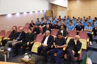  تصاویر دیدنی از بازدید پزشکیان از کمپ تیم ملی فوتبال + عکس