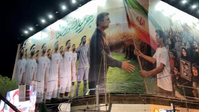  مراسم بدرقه تیم ملی فوتبال در میدان انقلاب