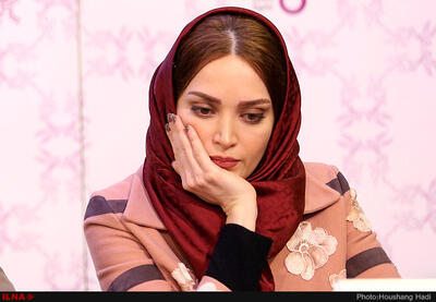  بهنوش طباطبایی: وطن برای من مردمی‌ست که با عشق، وحدت را نفس می‌کشند