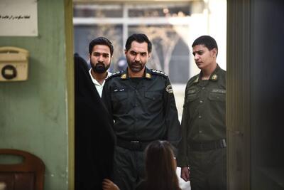  با بیش از ۱۰ میلیون بازدید در تلوبیون؛ «کلانتری ۱۱» پربیننده‌ترین و محبوب‌ترین سریال ایام جنگ شد / تأکید رسانه ملی بر اعتماد به جوانان مستعد
