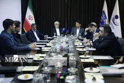  عارف: دولت از بازگشت نخبگان حمایت می‌کند