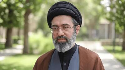  رهبر معظم انقلاب: زبان فارسی از بزرگترین ظرفیت‌ها برای ترویج فرهنگ و تمدن غنی ایران است