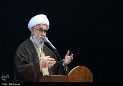  پیوند میان ایمان و علم از مهم‌ترین ویژگی‌های مکتب امام شهید امت - تسنیم