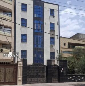 آپارتمان‌های «مهدی نصیری» و وابستگانش به دلیل خیانت به وطن و همکاری با رسانه‌های دشمن توقیف شد