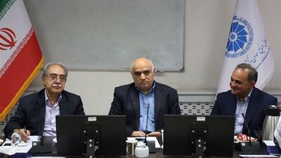  دولت لایحه متمم بودجه را برای اصلاح درآمدهای مالیاتی تقدیم کند | منابع دولت بیشتر از راه مولدسازی تأمین شود