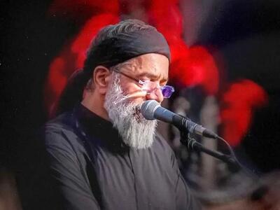  رهبرمون هر چی بگه همونه با صدای حاج محمود کریمی/ ببینید
