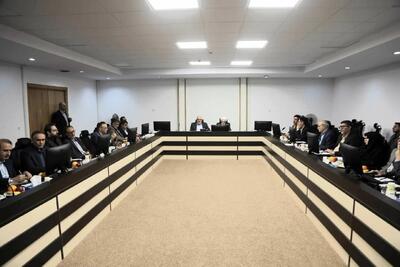  معاون رئیس‌جمهور: وزارت نیرو علی رغم حملات دشمن، شبکه آب و برق را پایدار نگه داشت