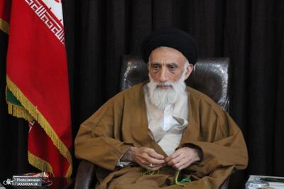  آیت‌الله موسوی اصفهانی، عضو مجلس خبرگان رهبری: اتحاد و اتفاق بین میدان و خیابان و دیپلماسی را حفظ کنیم/ مواظب باشیم آب به آسیاب دشمن نریزیم/ چیزی منتشر نکنیم که باعث عدم اعتماد مردم شود