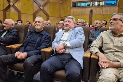  گردهمایی روابط عمومی‌های دستگاه‌های اجرایی کشور با حضور پزشکیان برگزار شد (۲۸ اردیبهشت ۱۴۰۵)