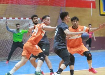  استقلال و مس همچنان در کورس قهرمانی