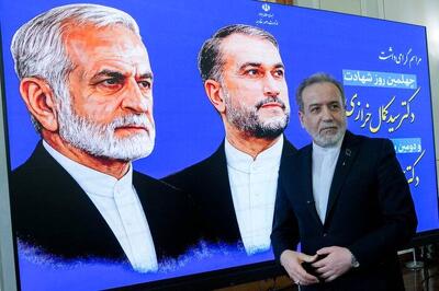  عراقچی: در جنگ دیپلماسی عمومی، ایران برنده شد | هرجا لازم باشد می‌جنگیم و هرجا لازم باشد مذاکره می‌کنیم | روزی چند بار با فرماندهان نیروهای مسلح در تماس هستیم