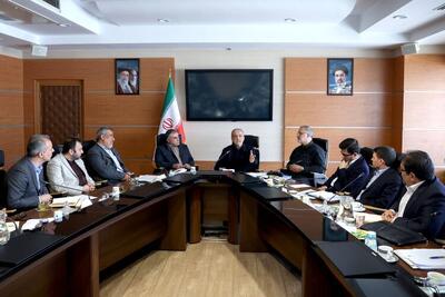  انتقاد پزشکیان از مصرف بنزین در کشور/ دولت نمی‌تواند منابع کشور را صرف واردات سوخت برای مصرف‌های غیرضروری کند