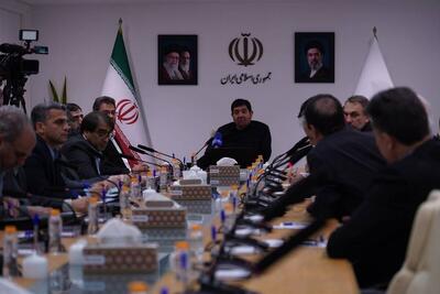  مخبر: تولیدکنندگان با کمک به دولت در سنگر امنیت غذایی نیز دشمن را شکست دهند/ با تحمل فشار‌ها و تاب آوری گشایش‌ها نمایان خواهد شد