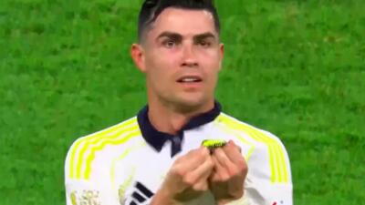  برای اولین‌بار،بوسه رونالدو بر لوگوی النصر!