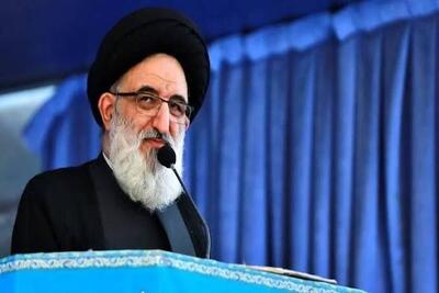  امام جمعه کرج: اگر زیرساخت‌های ایران آسیب ببیند، هیچ زیرساختی در منطقه باقی نمی‌ماند