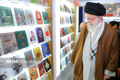  کتاب‌بازِ مصلی؛ مروری بر حضور رهبر شهید در ادوار نمایشگاه کتاب تهران